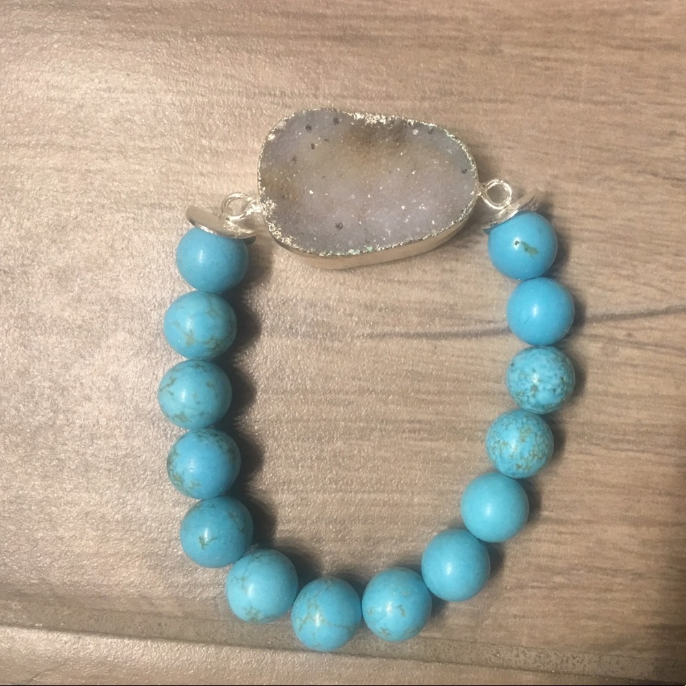 Crystal bracelet 📿with turquoise beads